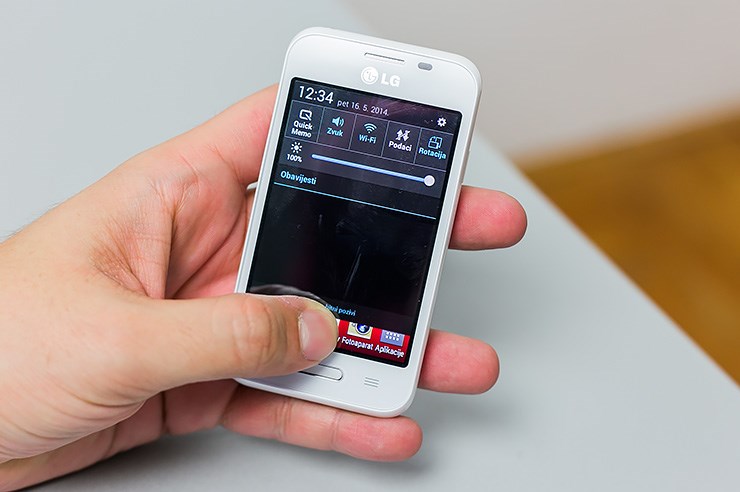 LG L40 (41).jpg